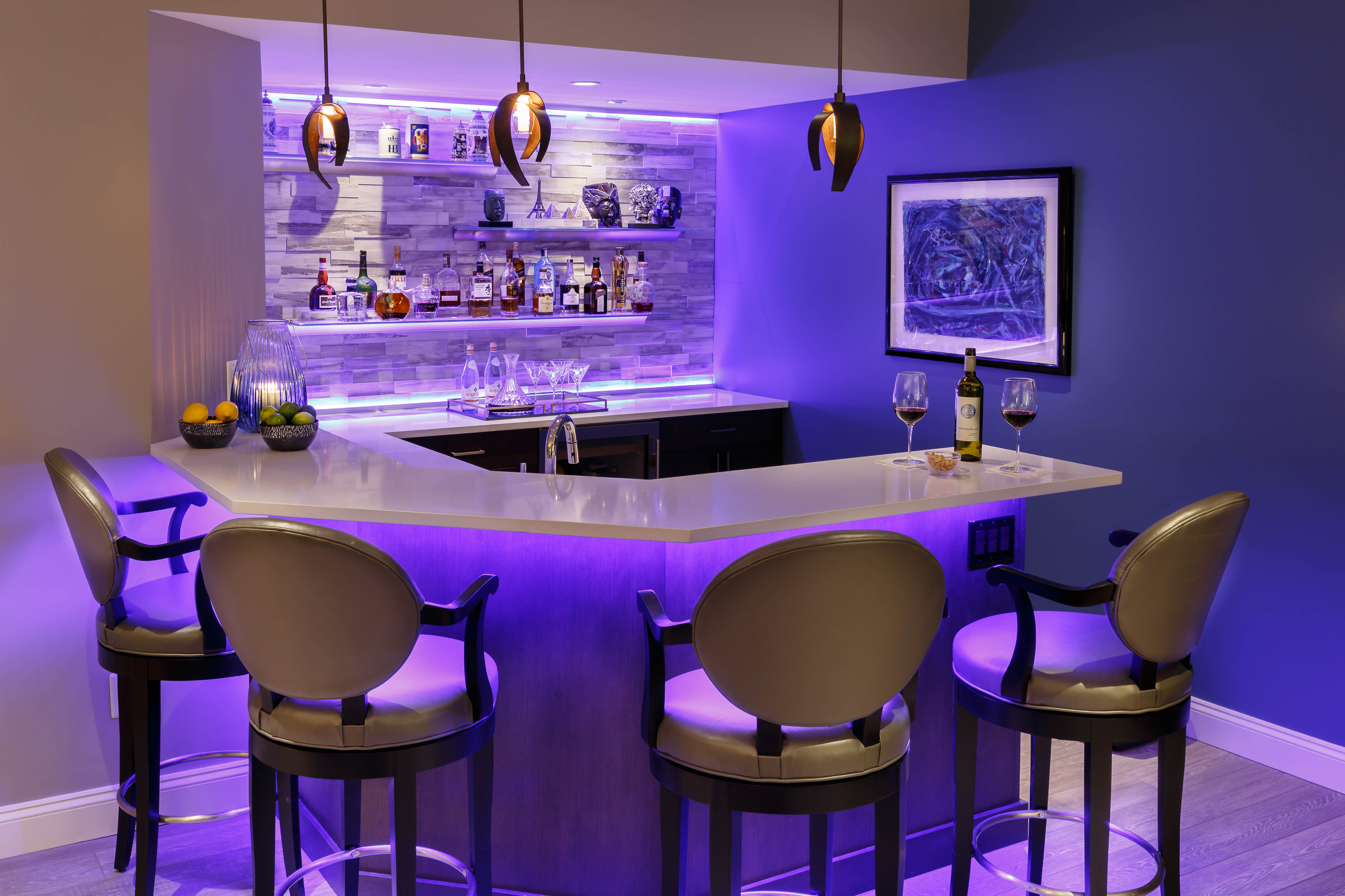 Bar wall purple